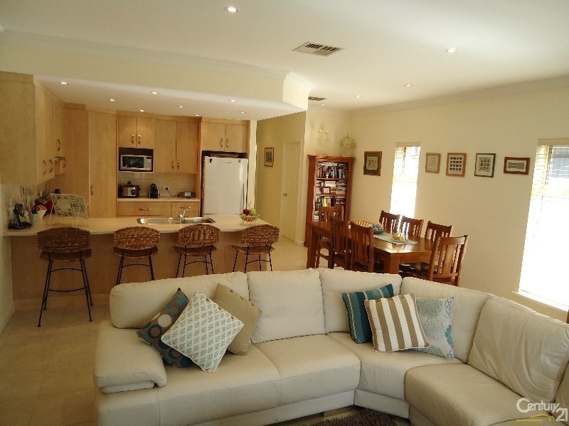 1 Rugby Street, Dover Gardens SA 5048