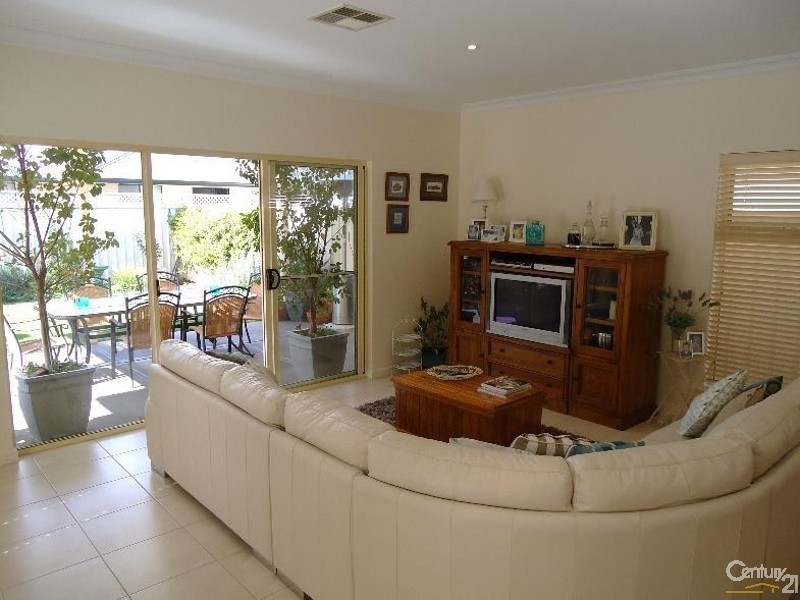 1 Rugby Street, Dover Gardens SA 5048