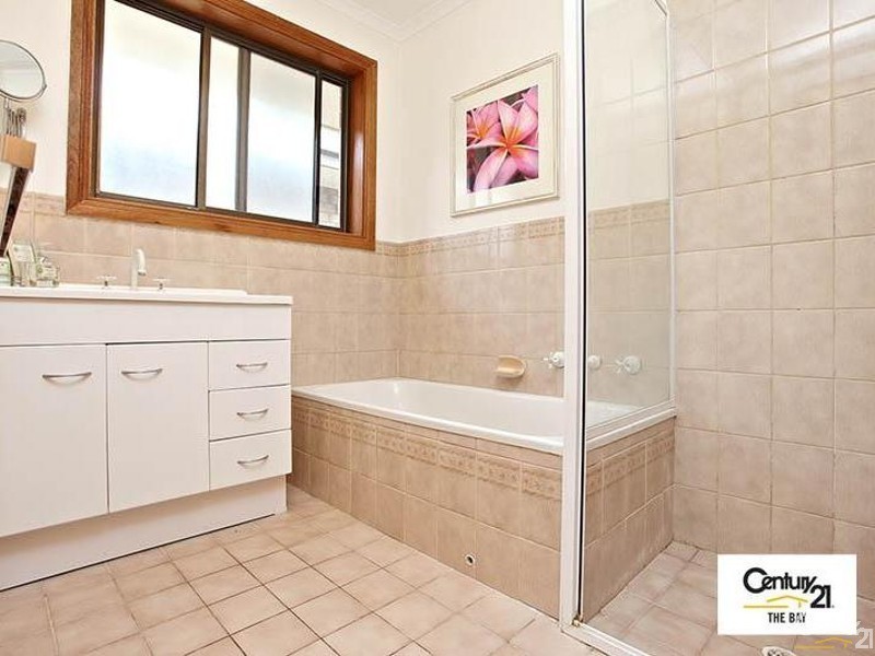 13 Delta Crescent, Aberfoyle Park SA 5159