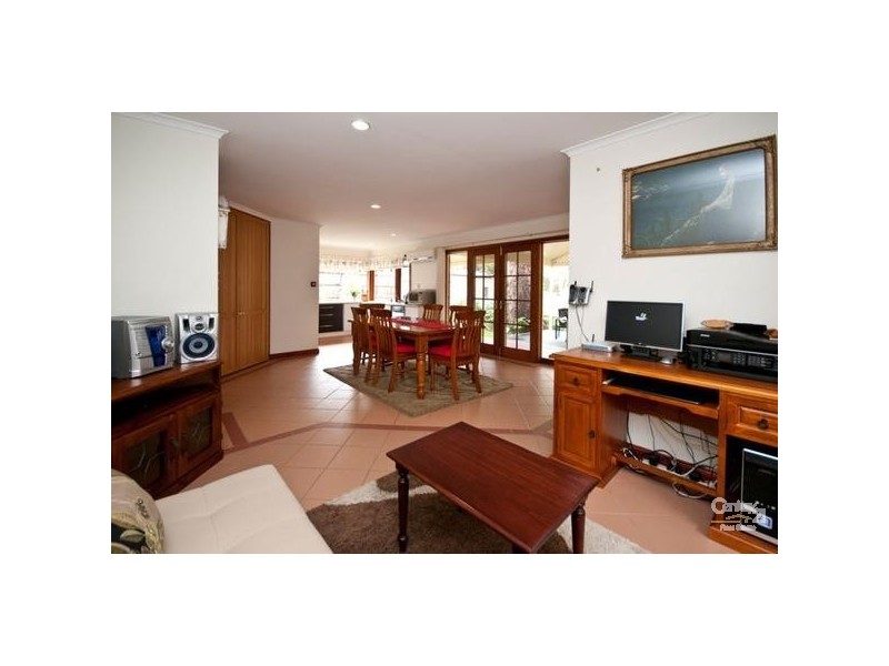 8 Petrel Court, Flagstaff Hill SA 5159