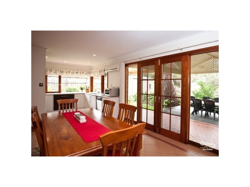 8 Petrel Court, Flagstaff Hill SA 5159