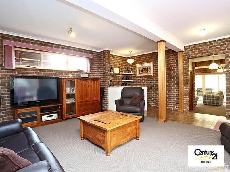 33 Ridgefield Avenue, Seaview Downs SA 5049