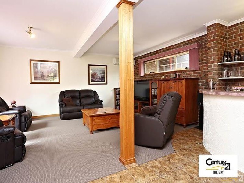 33 Ridgefield Avenue, Seaview Downs SA 5049