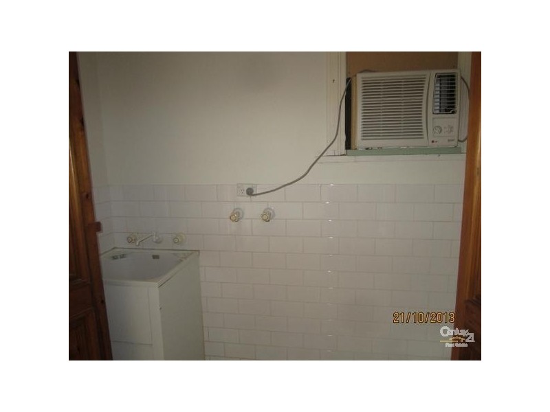 9 Old Tapleys Hill Rd, Glenelg North SA 5045