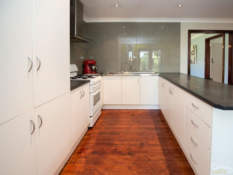 14 Saphire Road, Morphett Vale SA 5162