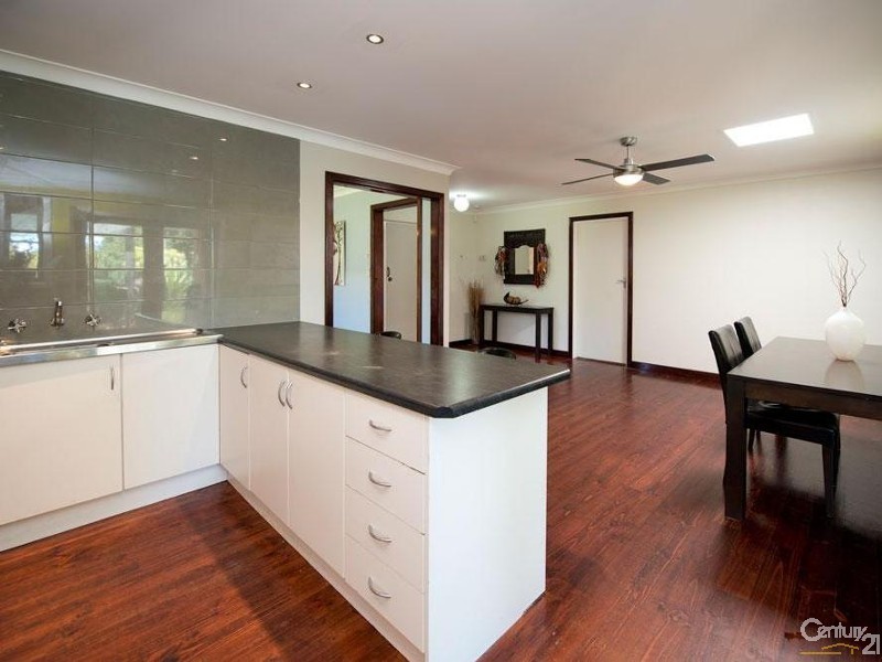 14 Saphire Road, Morphett Vale SA 5162