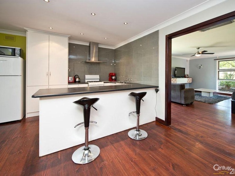 14 Saphire Road, Morphett Vale SA 5162