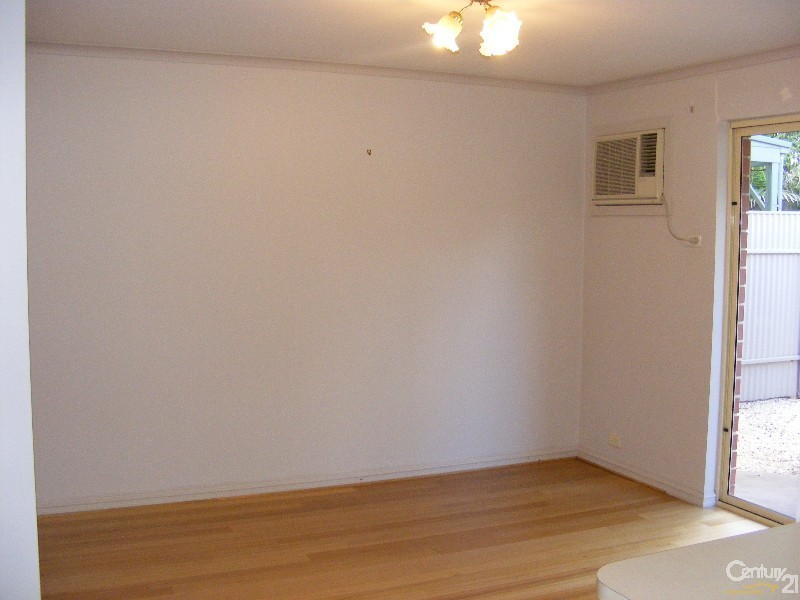 4/2 Maple Avenue, Clovelly Park SA 5042