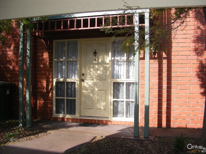 4/2 Maple Avenue, Clovelly Park SA 5042