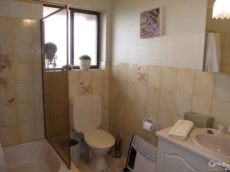 1/8 Wallala Ave, Park Holme SA 5043