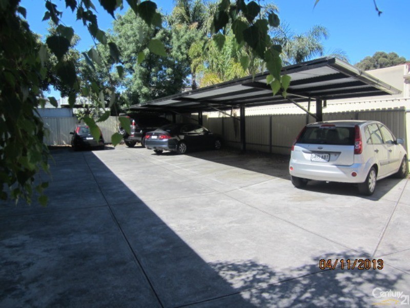 9/1 Gore St, Glenelg North SA 5045