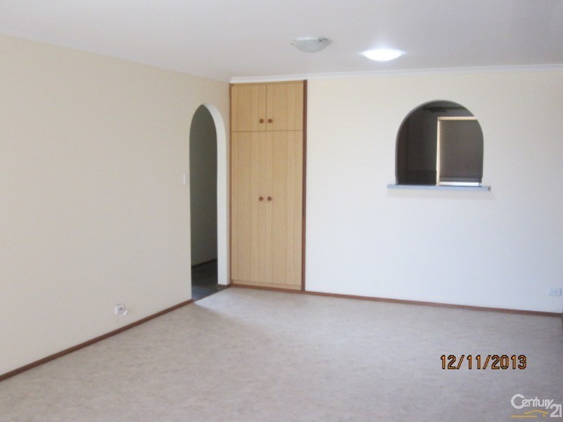 1/13 Windsor Ave, Clovelly Park SA 5042
