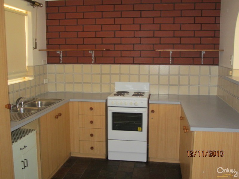 1/13 Windsor Ave, Clovelly Park SA 5042