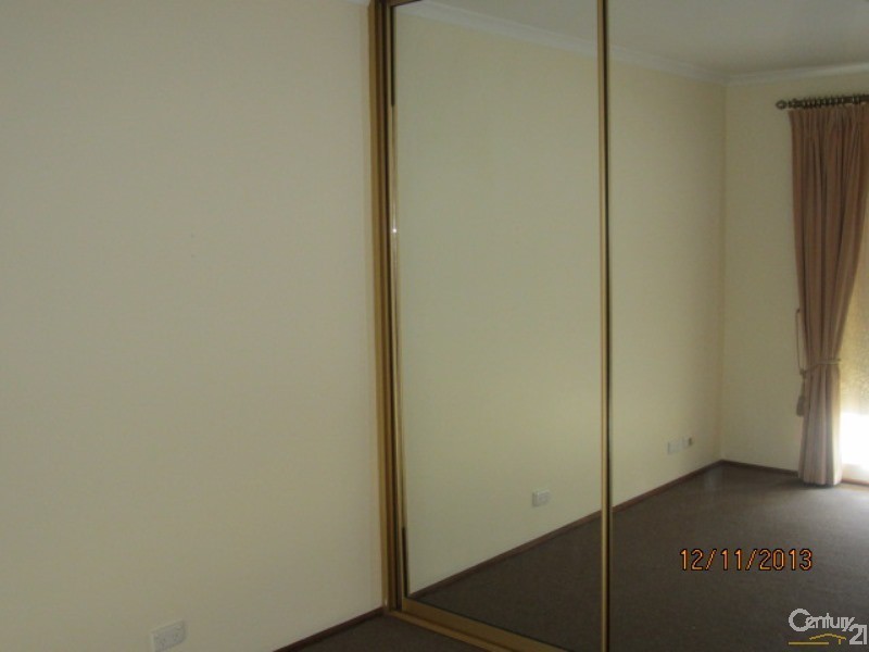 1/13 Windsor Ave, Clovelly Park SA 5042