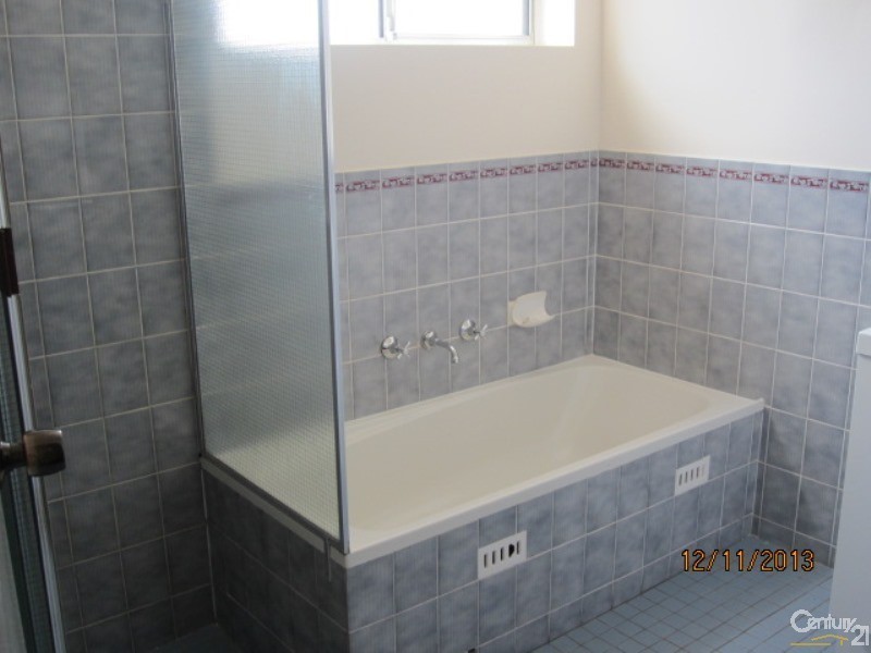 1/13 Windsor Ave, Clovelly Park SA 5042