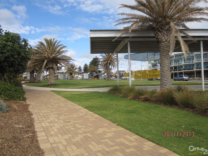 1/45 Esplanade, Christies Beach SA 5165