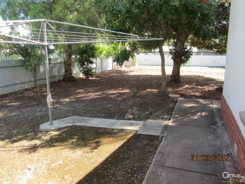 83 Nunyah Ave, Park Holme SA 5043