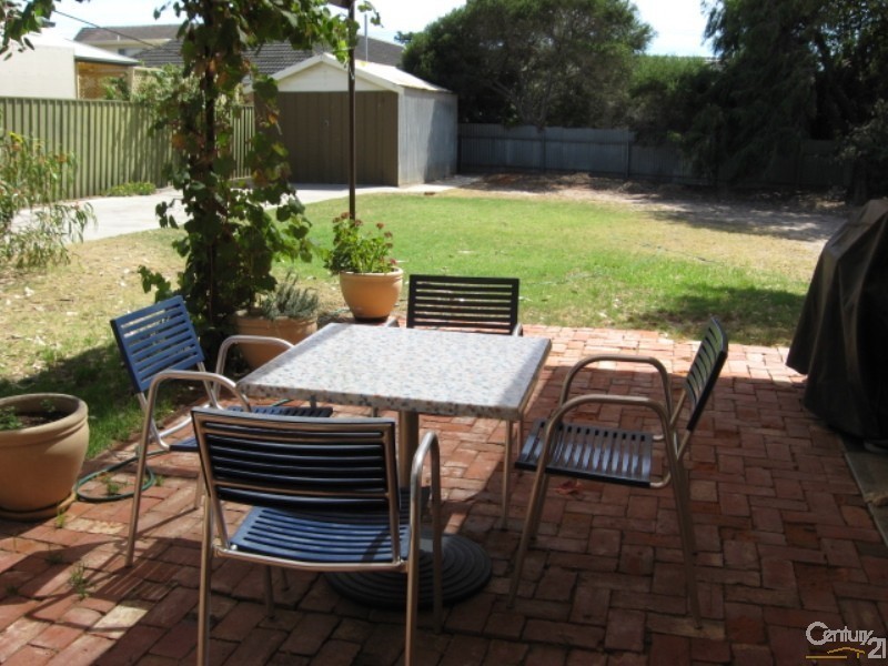 8 Hamilton St, Glenelg North SA 5045