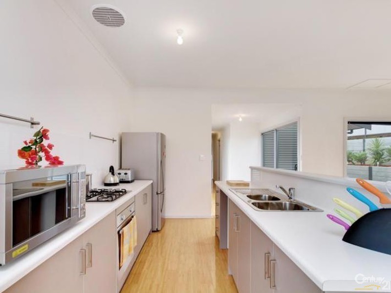 28 Maluka Drive, Happy Valley SA 5159