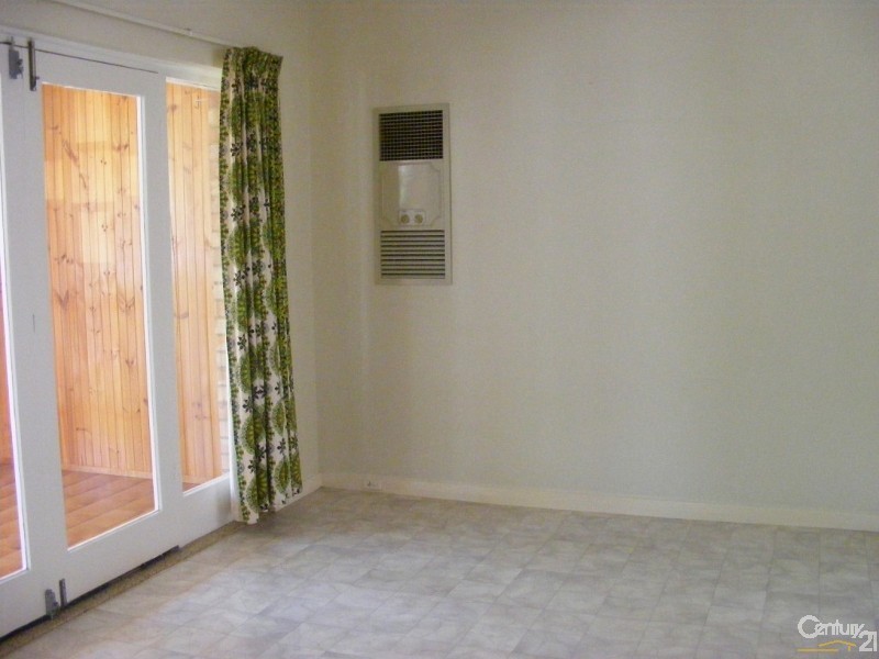 16 Windermere Avenue, Clapham SA 5062