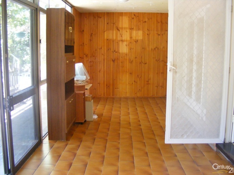 16 Windermere Avenue, Clapham SA 5062