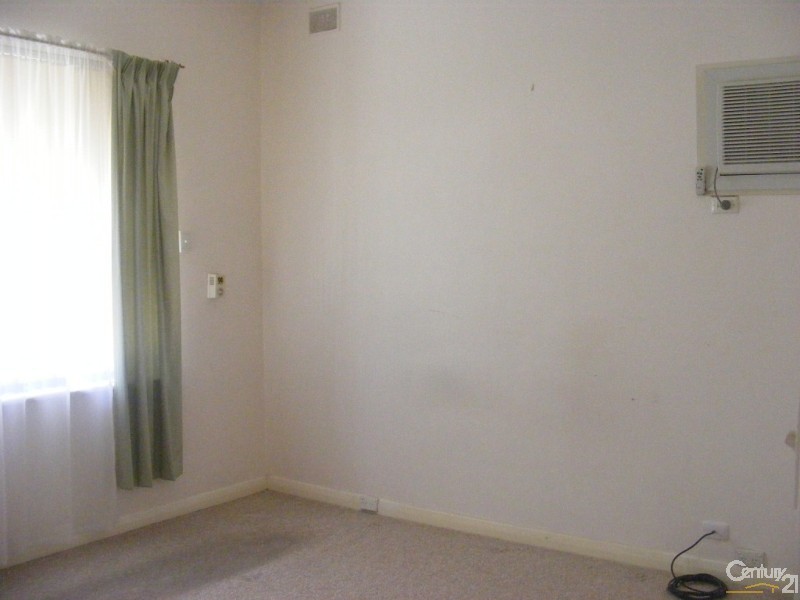 16 Windermere Avenue, Clapham SA 5062