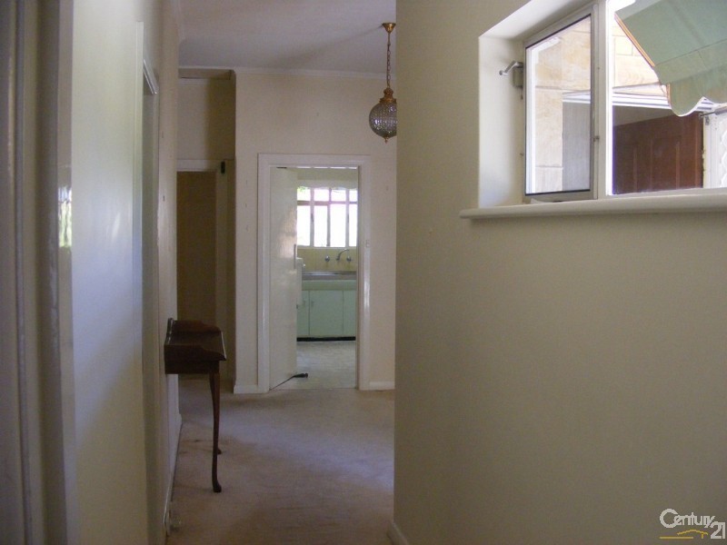 16 Windermere Avenue, Clapham SA 5062