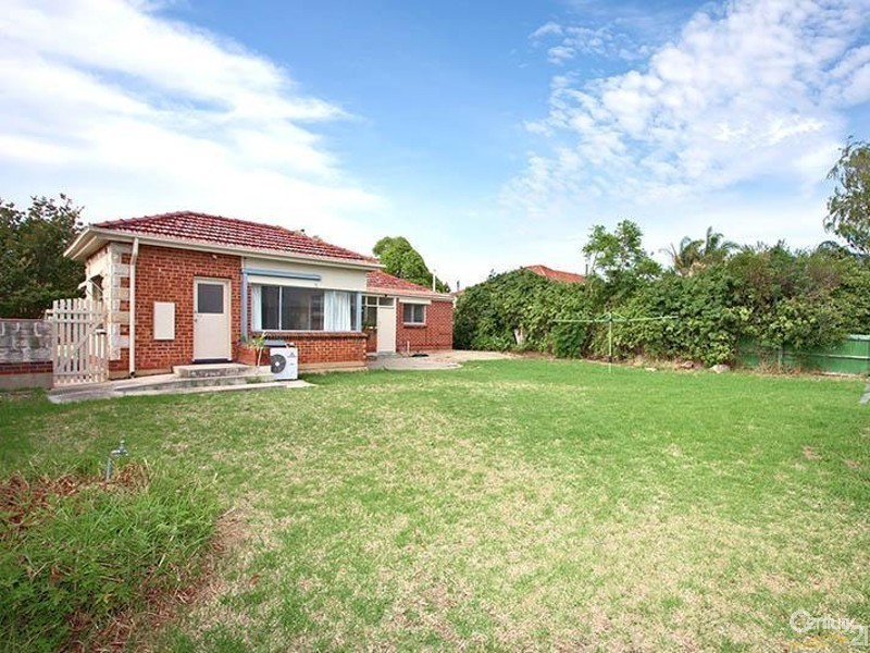 23 Golflands Terrace, Glenelg North SA 5045