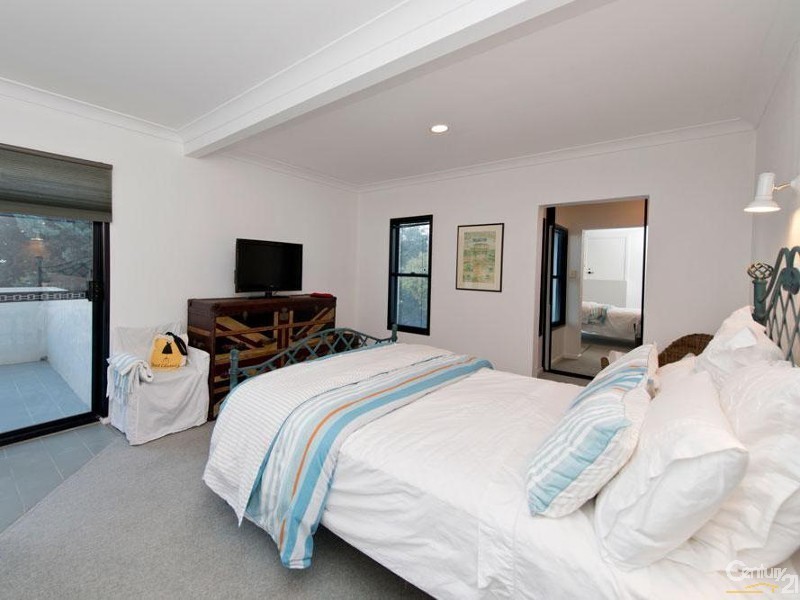 1 Glenvale Avenue, Marino SA 5049