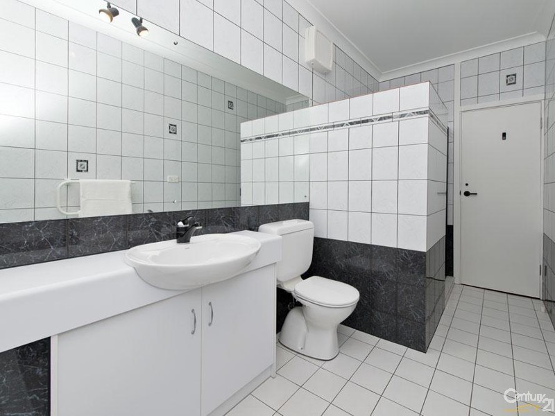 1 Glenvale Avenue, Marino SA 5049