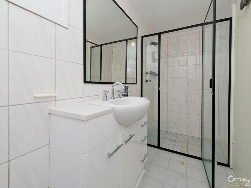 1 Glenvale Avenue, Marino SA 5049
