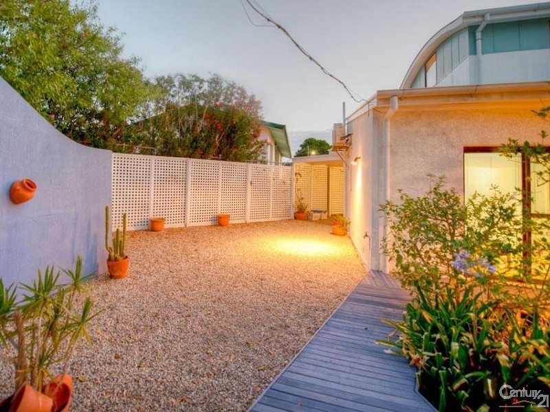 1 Glenvale Avenue, Marino SA 5049