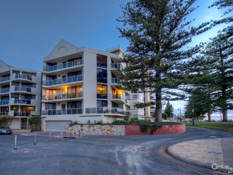 5/18 South Esplanade, Glenelg SA 5045
