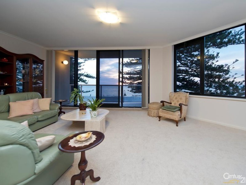 5/18 South Esplanade, Glenelg SA 5045