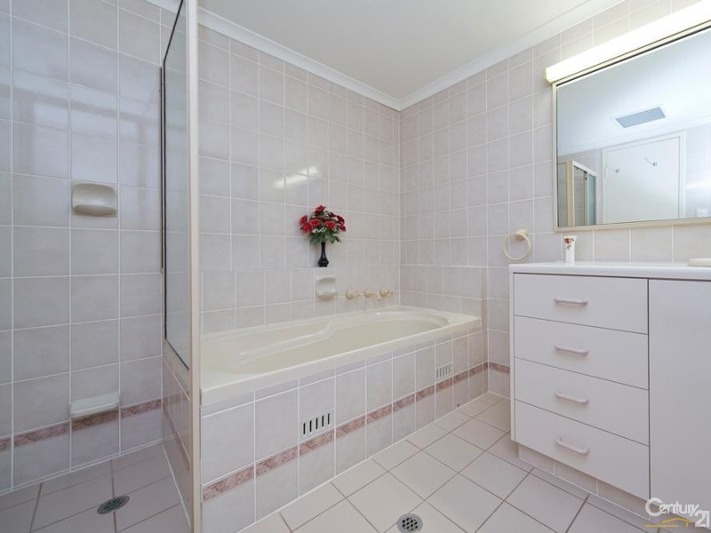 5/18 South Esplanade, Glenelg SA 5045