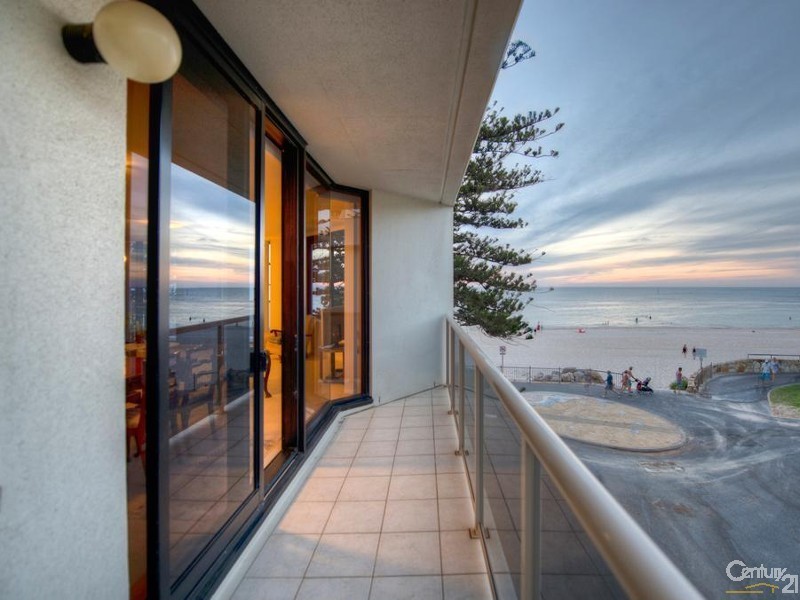 5/18 South Esplanade, Glenelg SA 5045