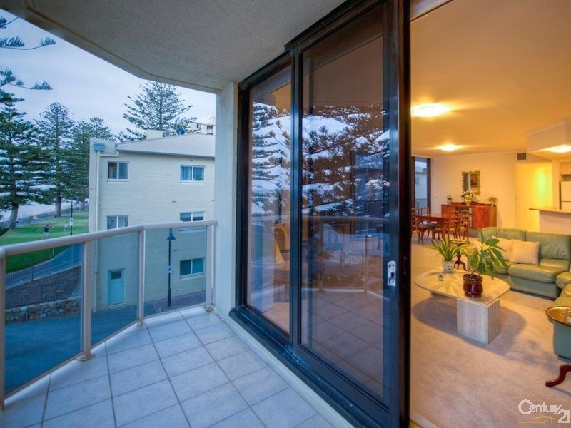 5/18 South Esplanade, Glenelg SA 5045