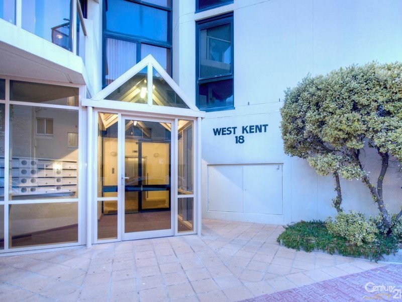 5/18 South Esplanade, Glenelg SA 5045