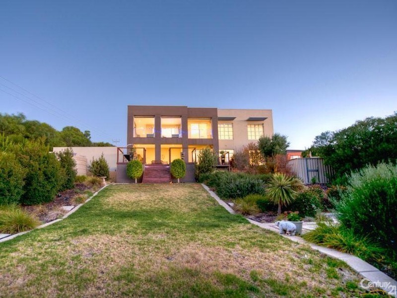 2 King George Close, Seacliff Park SA 5049
