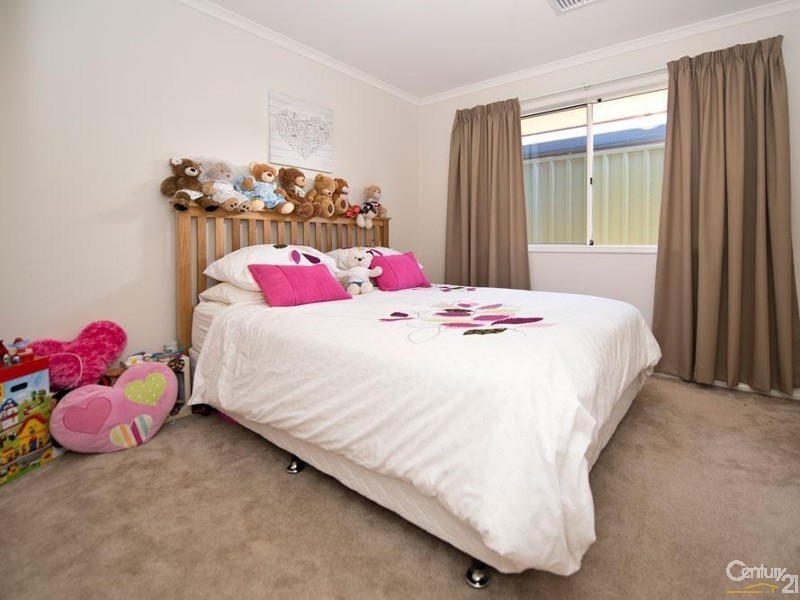 53 Oakridge Road, Aberfoyle Park SA 5159