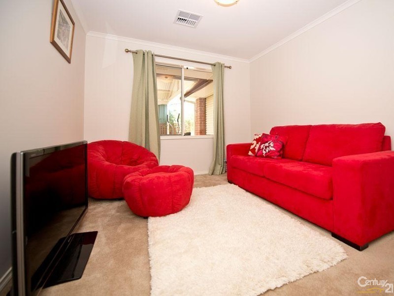53 Oakridge Road, Aberfoyle Park SA 5159