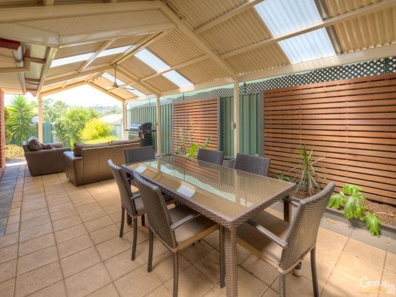 53 Oakridge Road, Aberfoyle Park SA 5159