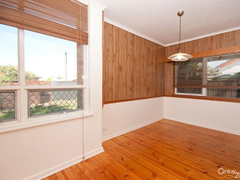 26A Cungena Ave, Park Holme SA 5043