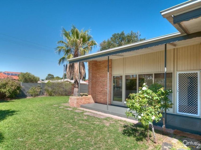 26A Cungena Ave, Park Holme SA 5043