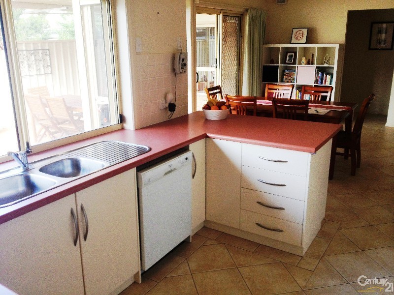 15 Winchester Street, Hove SA 5048