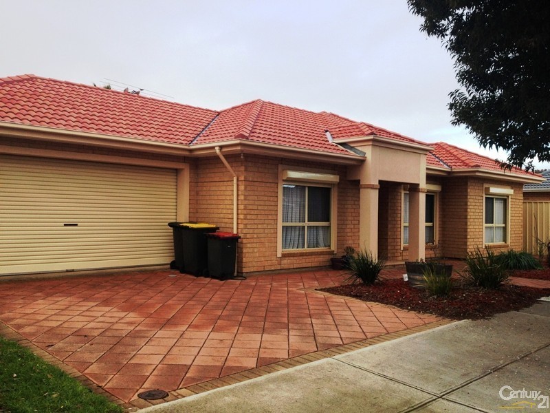 15 Winchester Street, Hove SA 5048