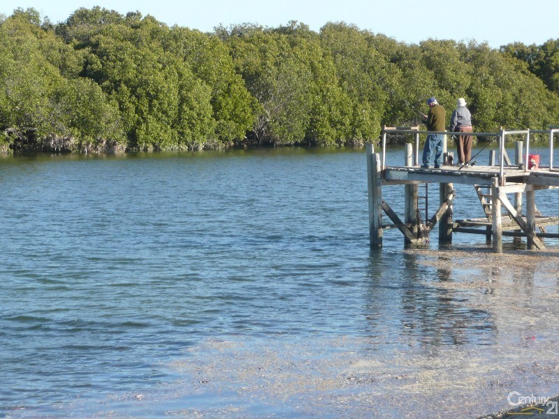 8 One and All Road, Price SA 5570