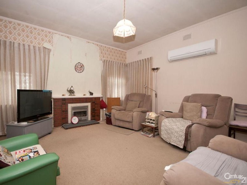 1 Scottish Ave, Clovelly Park SA 5042