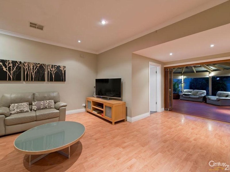 6 Yeelanna Ave, Seaview Downs SA 5049