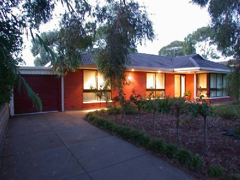 11 Riordan Street, Morphett Vale SA 5162